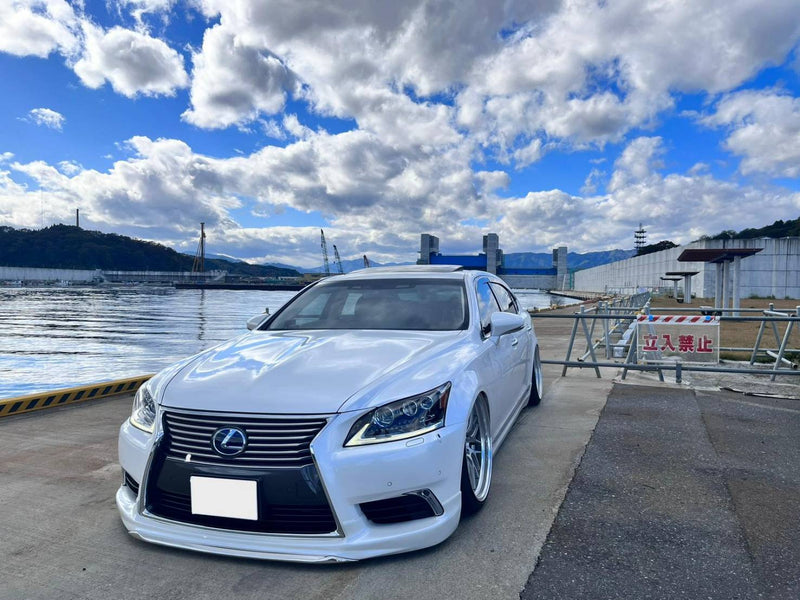 レクサス　LS600hL