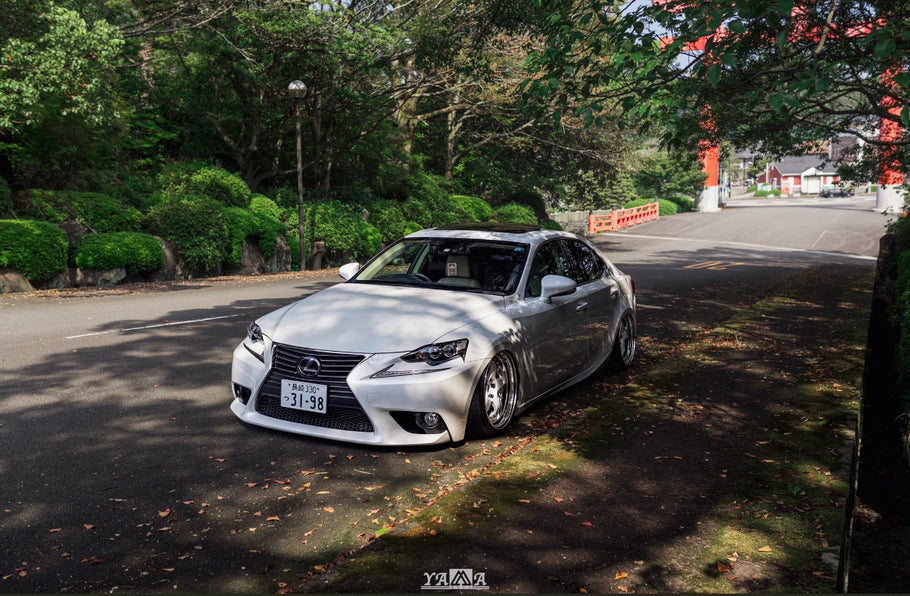 Lexus IS AVE30