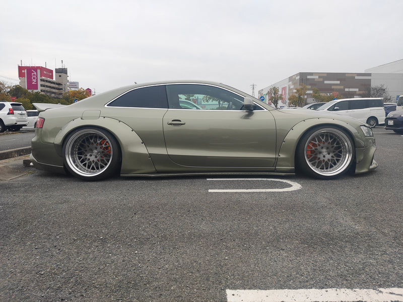アウディ　A5 （B8）コンプリートキット