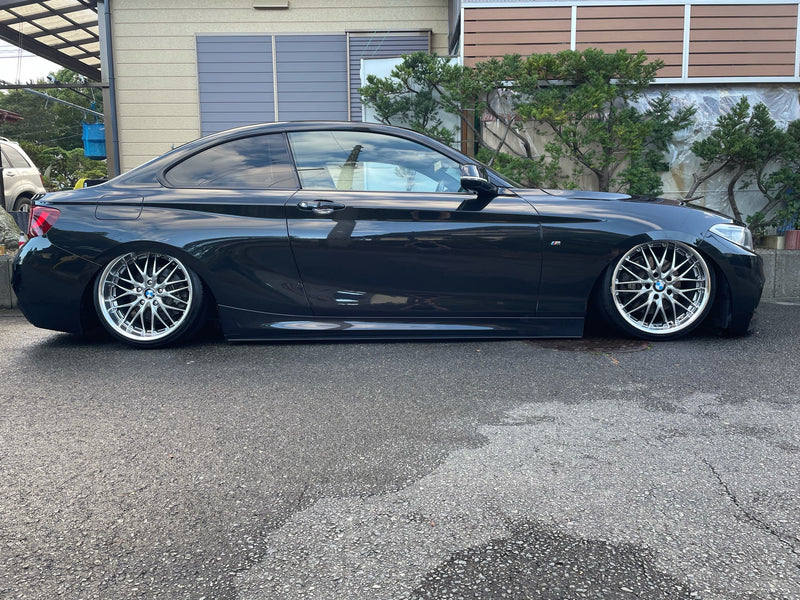 BMW 2シリーズ　F22