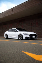 画像をギャラリービューアに読み込む, Audi ROAMAIR
