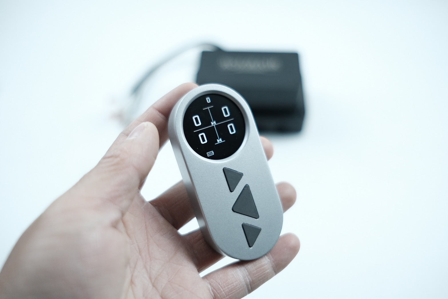 ROAM AIRマネージメント無線タイプ エアサス 電磁弁 - メルカリ